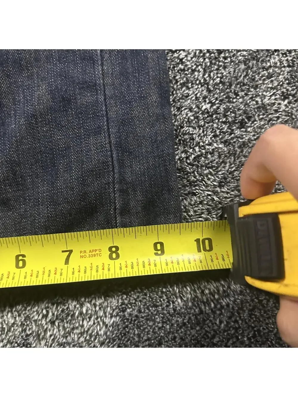 Levis •fits 37x30”